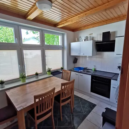 Backboard Apartment *